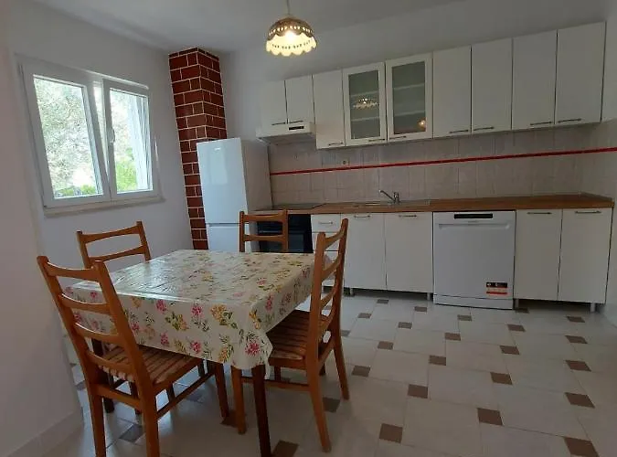 Elena Apartman *